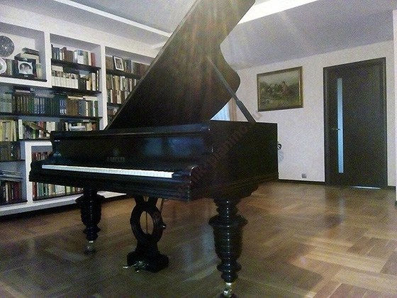 рояль Беккер, произведенный в Санкт-Петербурге в 1900 году
